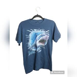 Vintage 90s Shark Graphic single stitch Air Waves t shirt, size M adult